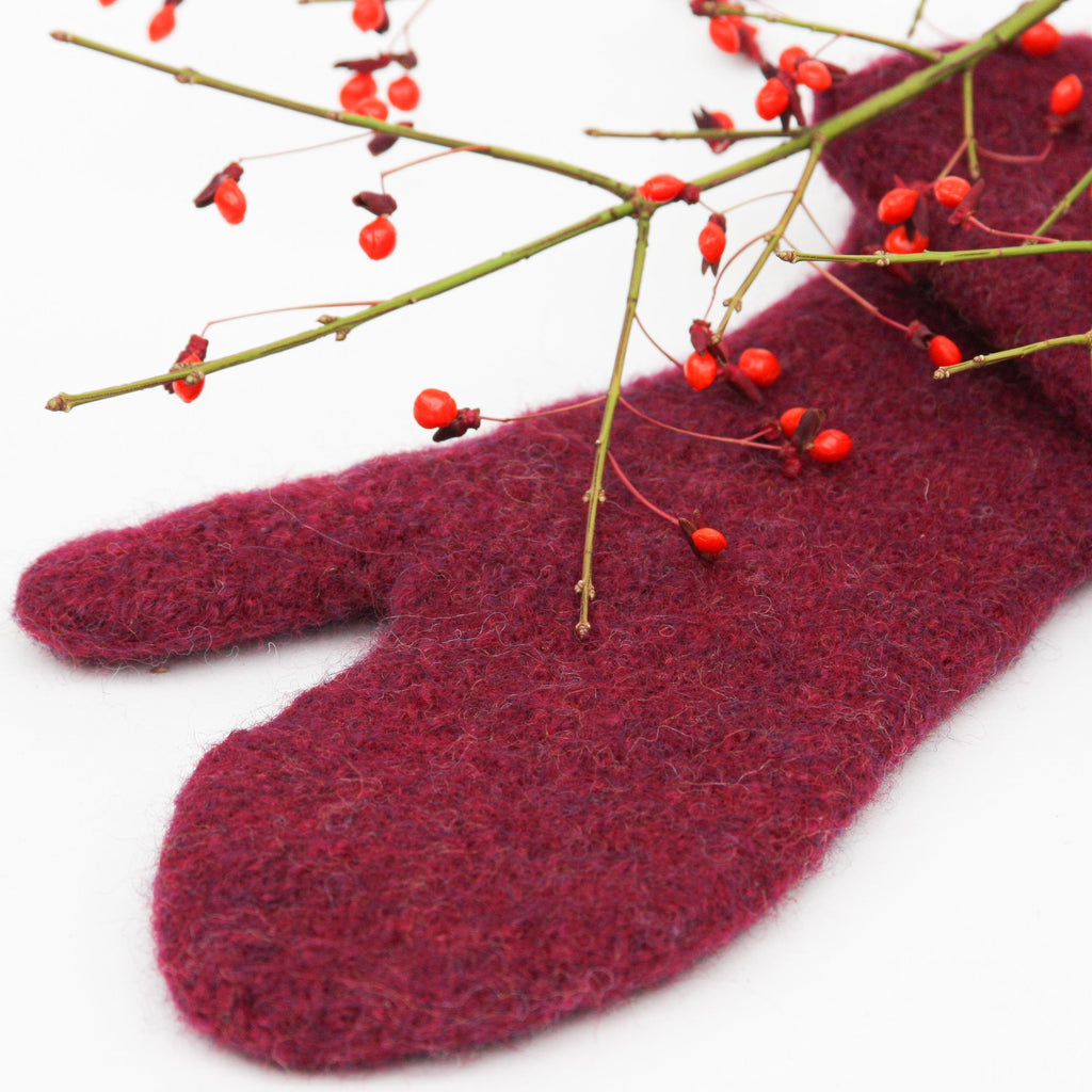 Dark red - felt mittens