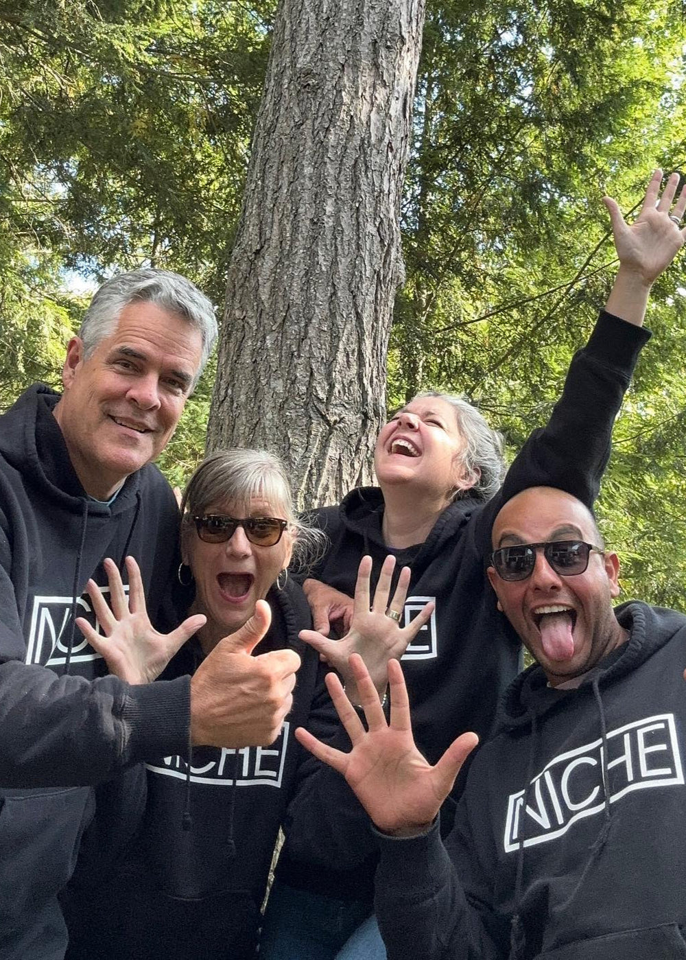 NICHE MERCH