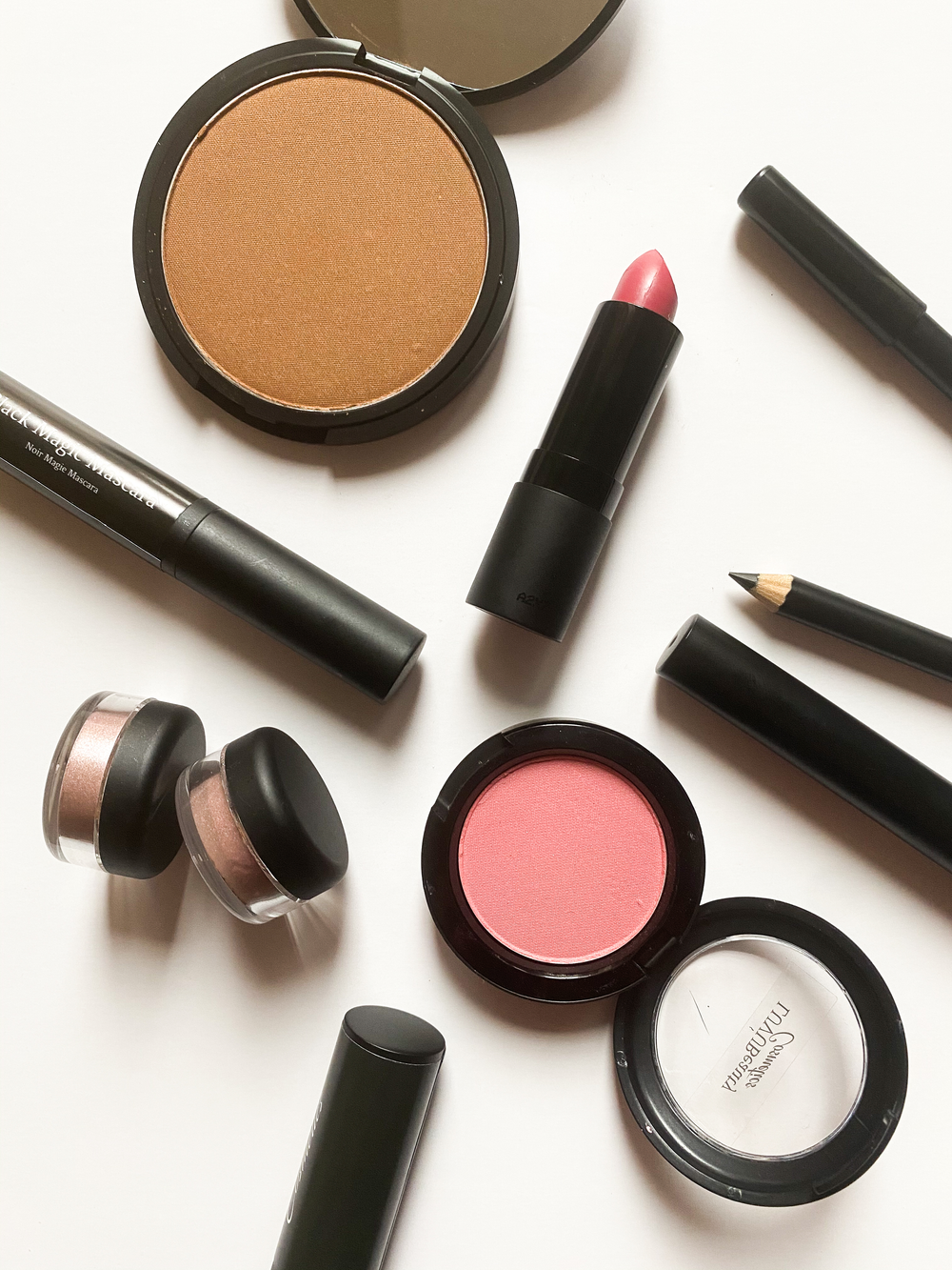 NATURAL MAKEUP