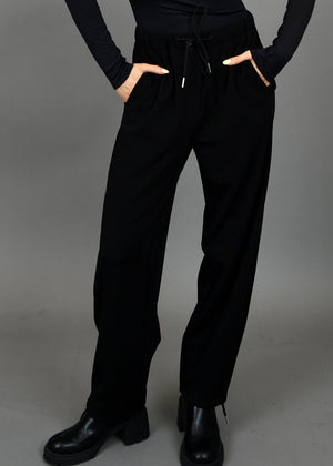 Relaxed women's black joggers