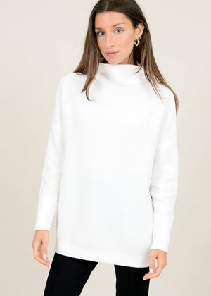 Women's turtle neck in white