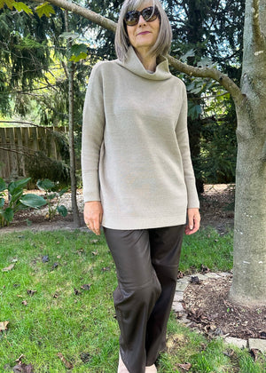 Nancy Ottoman Mocknecks