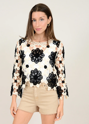 Black and White pullover