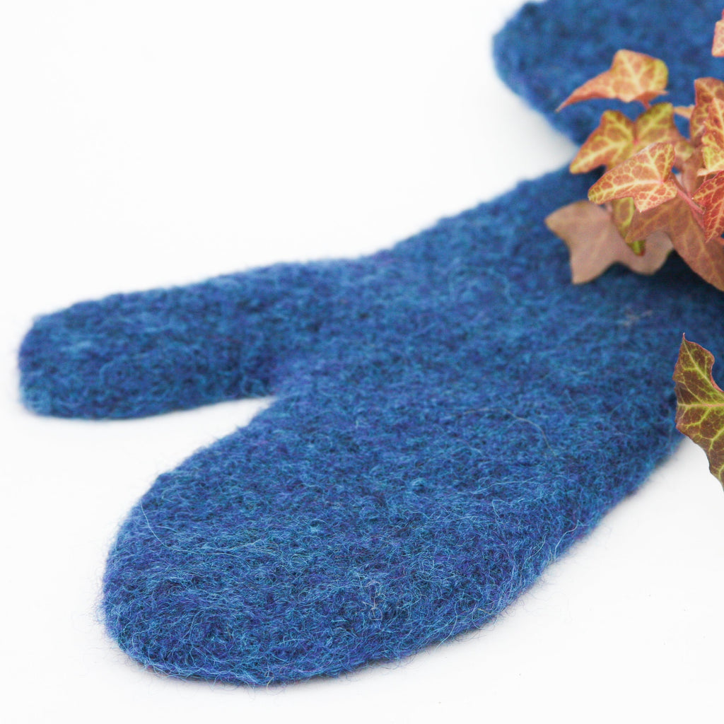 Blue - felt mittens
